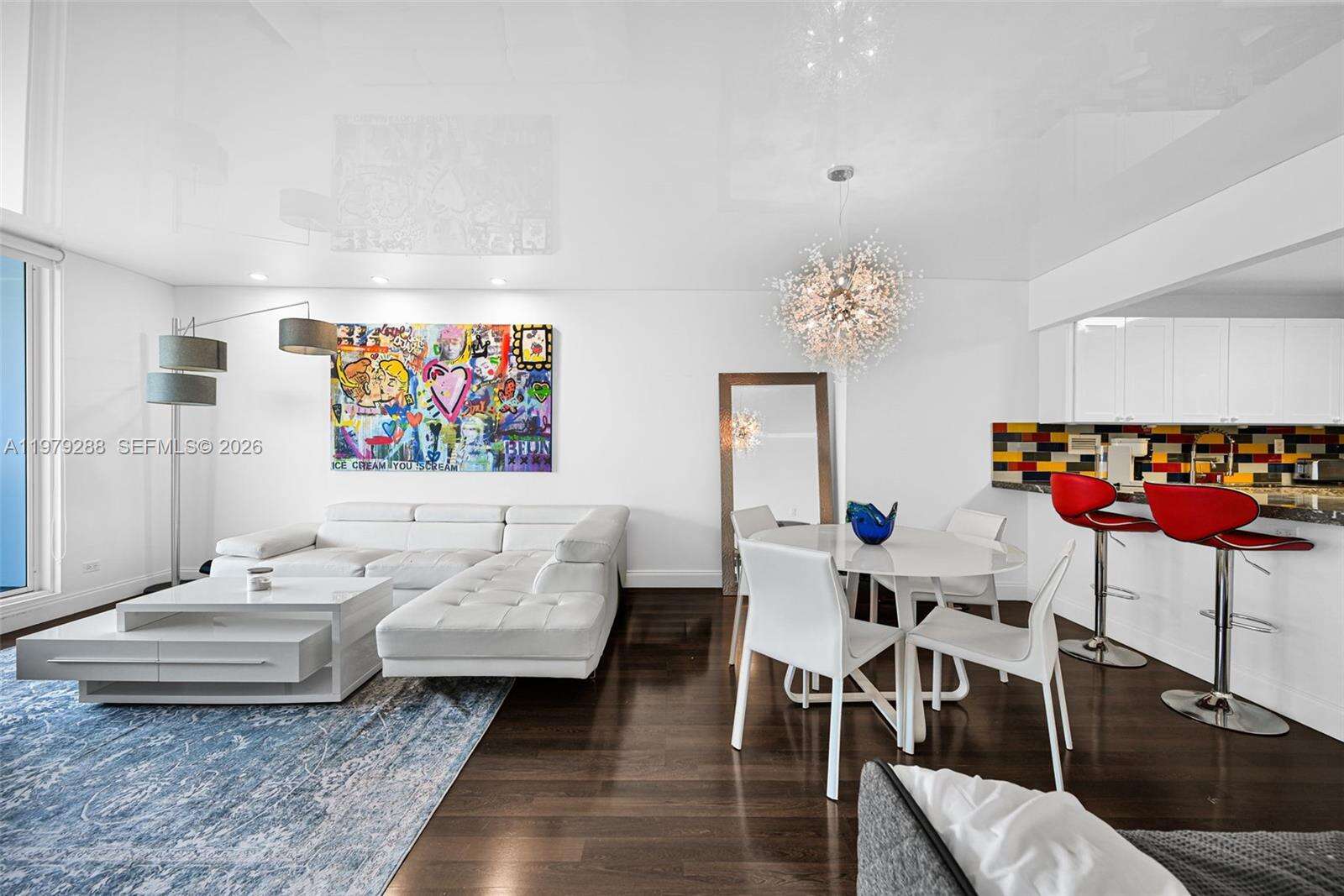 Roney Palace Unit #1204 | Picture 4