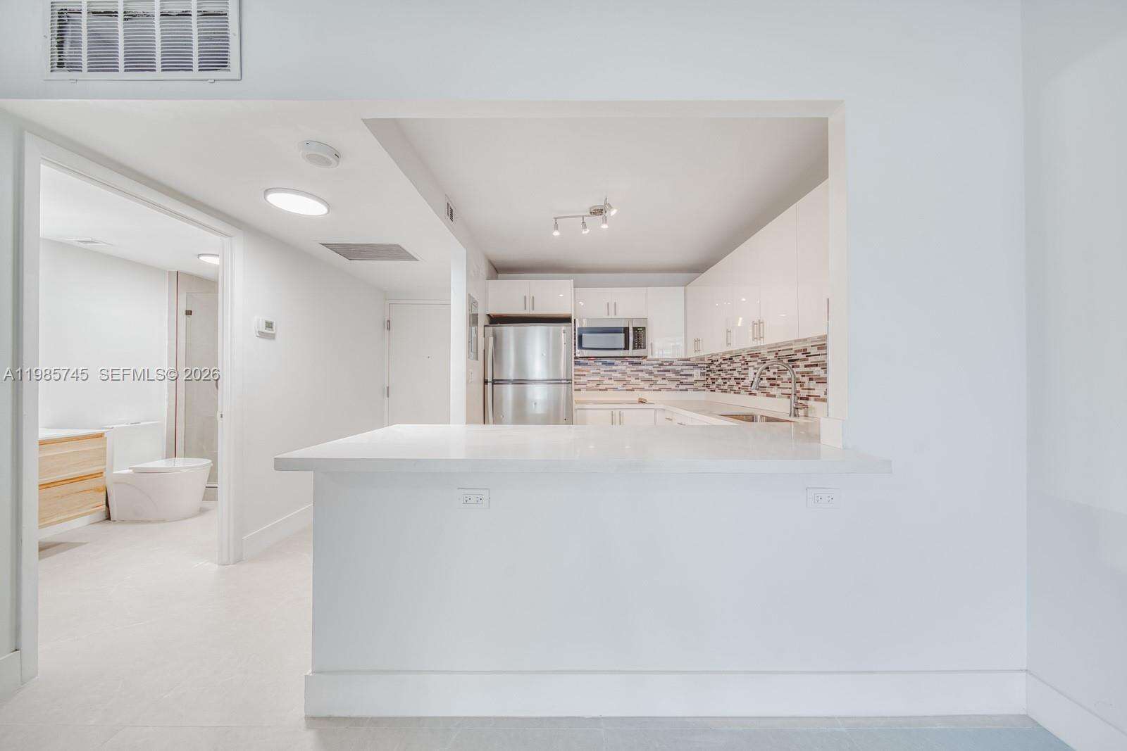 Roney Palace Unit #311 | Picture 12