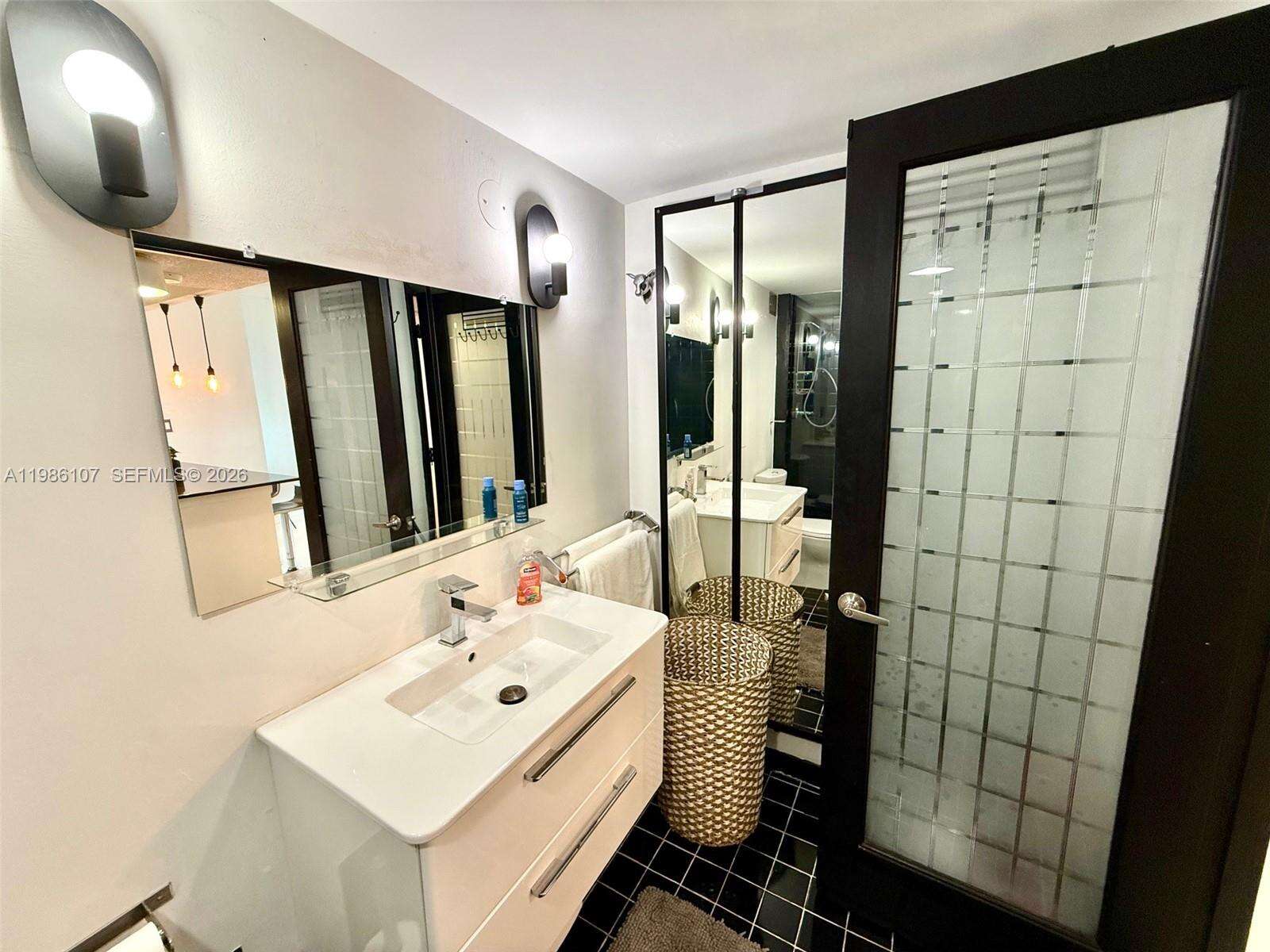 Roney Palace Unit #931 | Picture 16