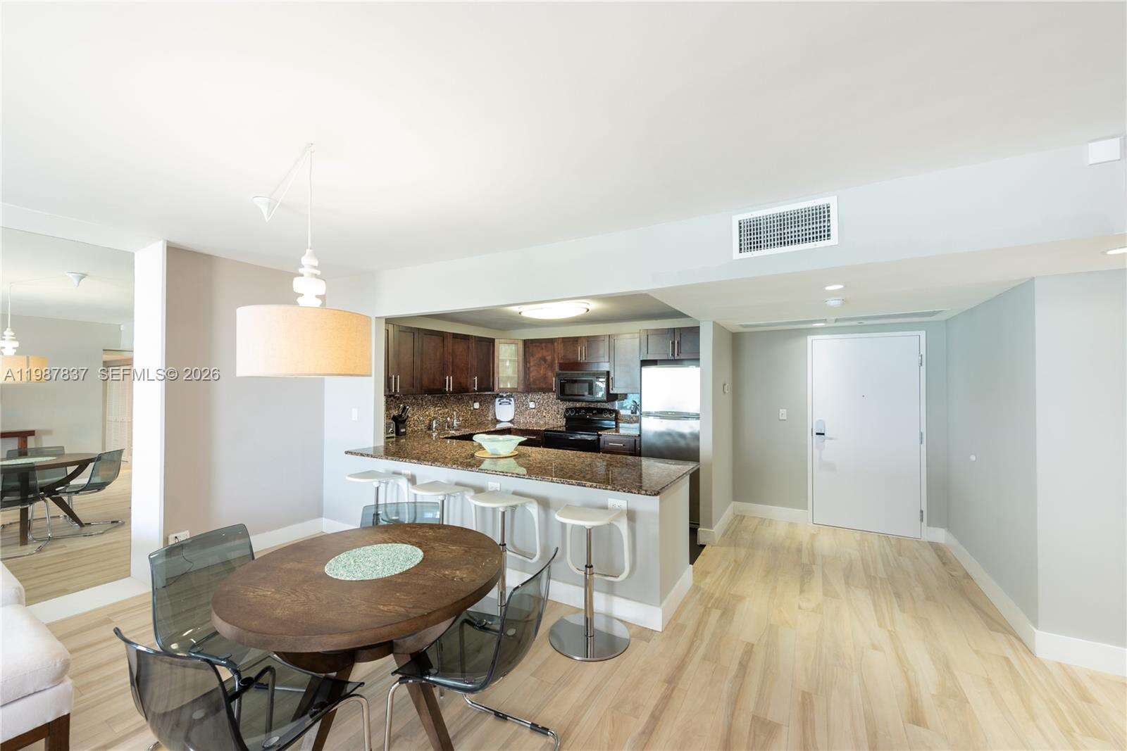 Roney Palace Unit #1009 | Picture 14