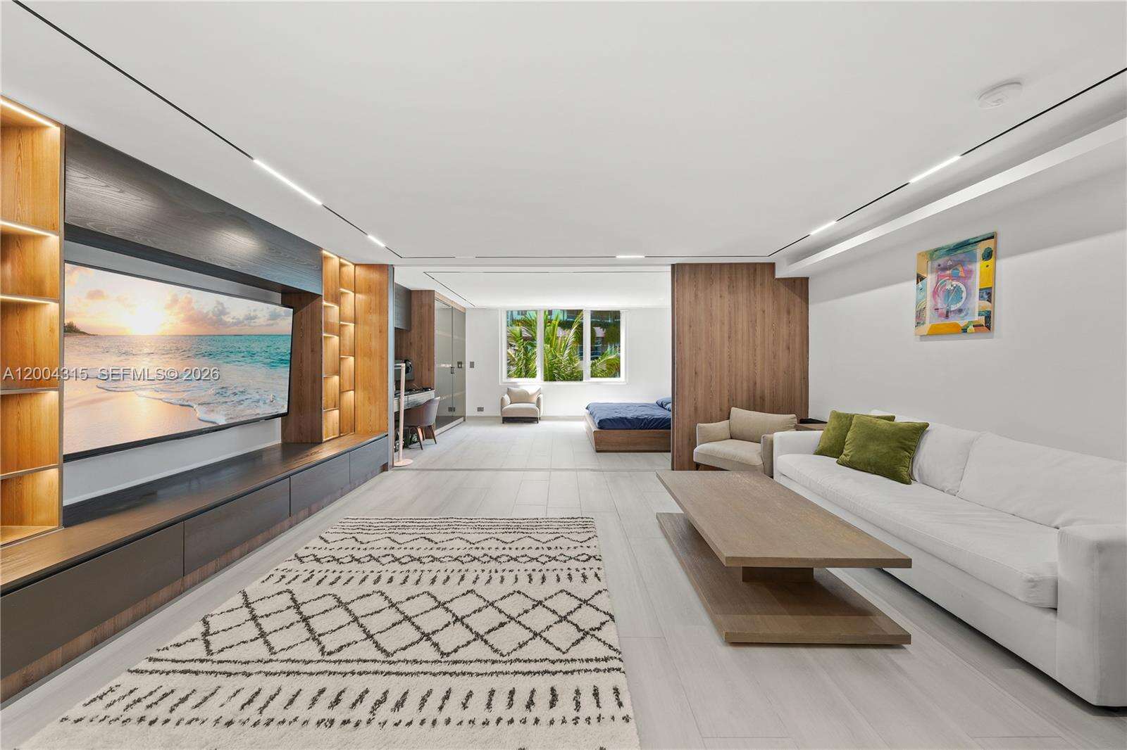 Roney Palace Unit #432 | Picture 3