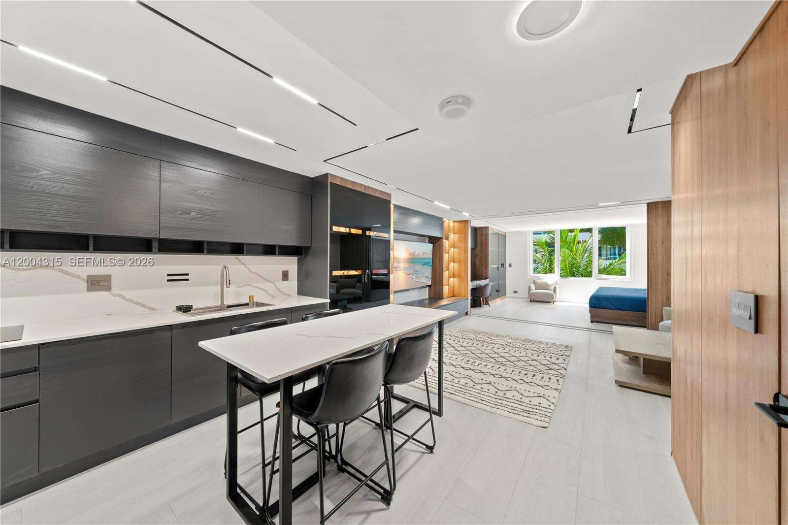 Roney Palace Unit #432 | Picture 4