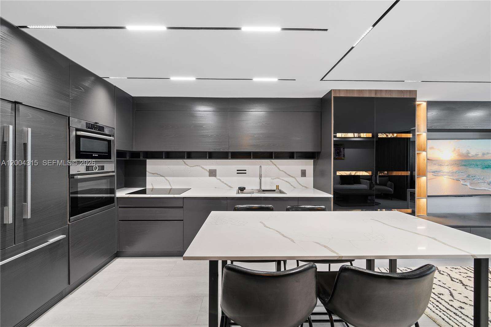 Roney Palace Unit #432 | Picture 5