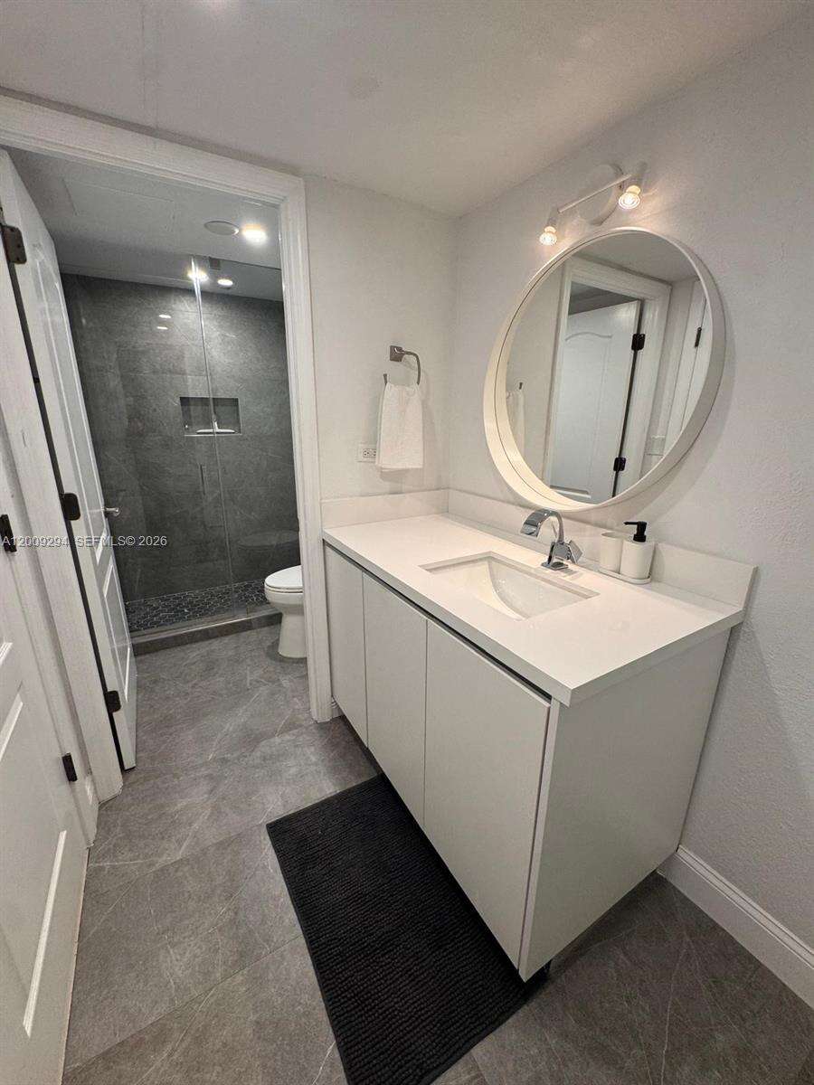 Roney Palace Unit #427 | Picture 14