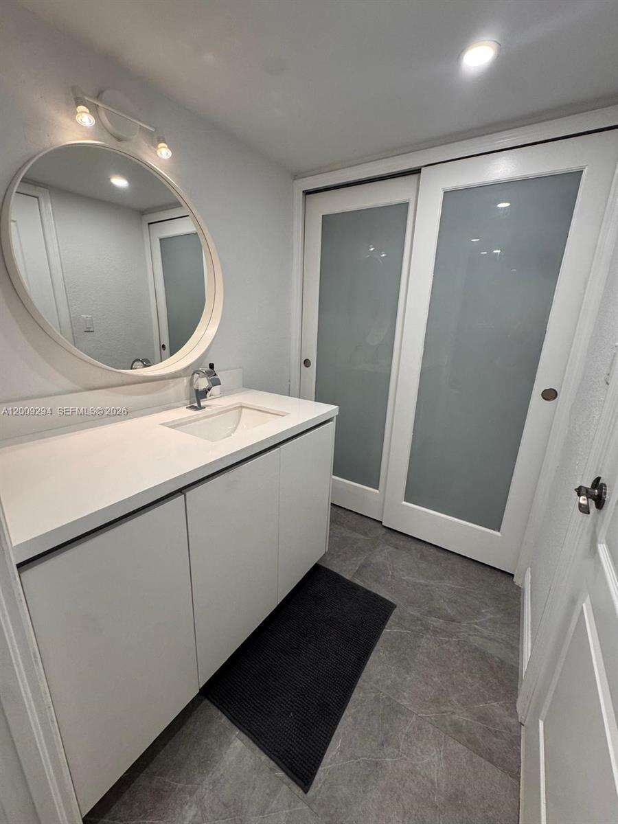 Roney Palace Unit #427 | Picture 16