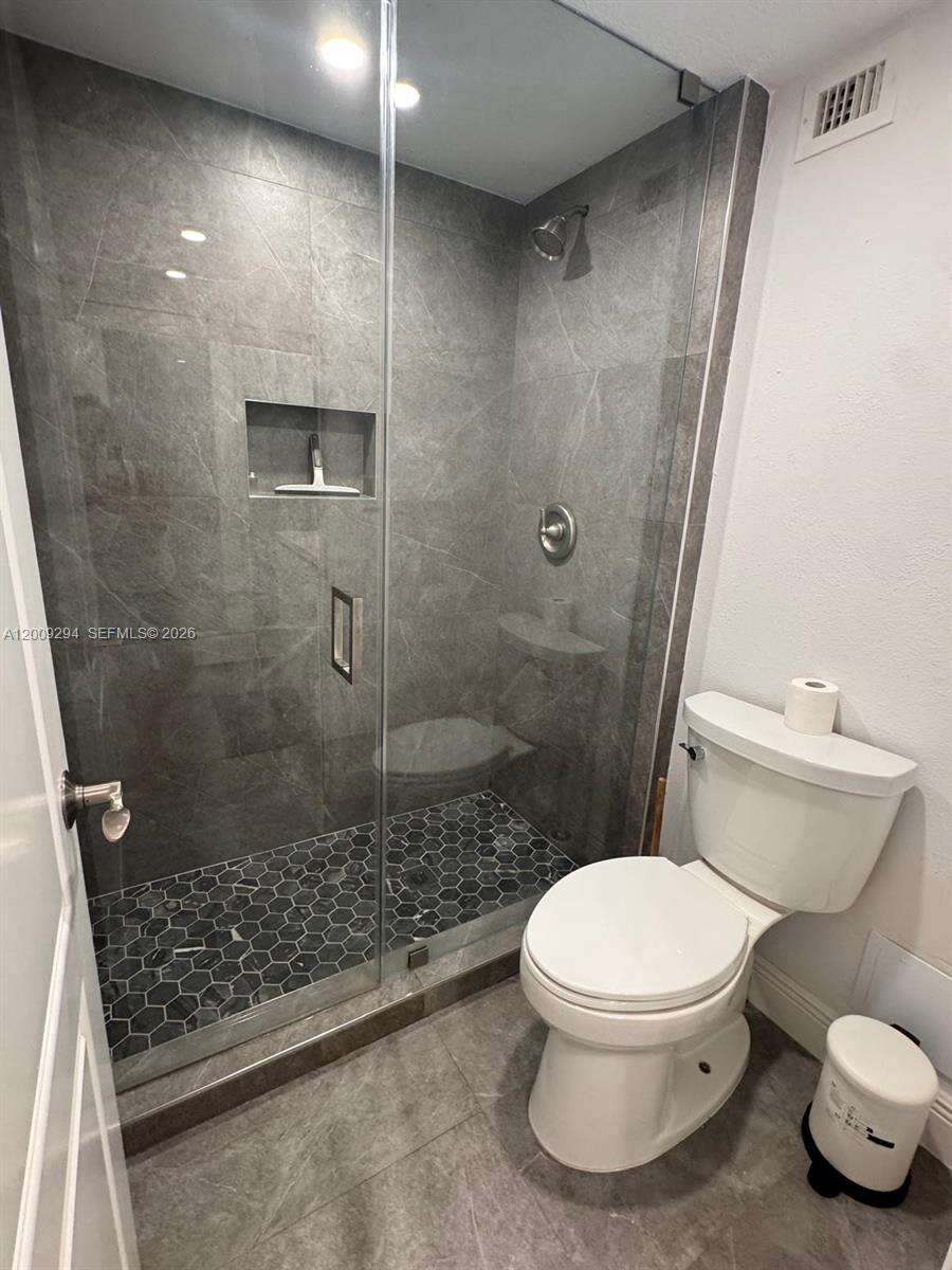 Roney Palace Unit #427 | Picture 17