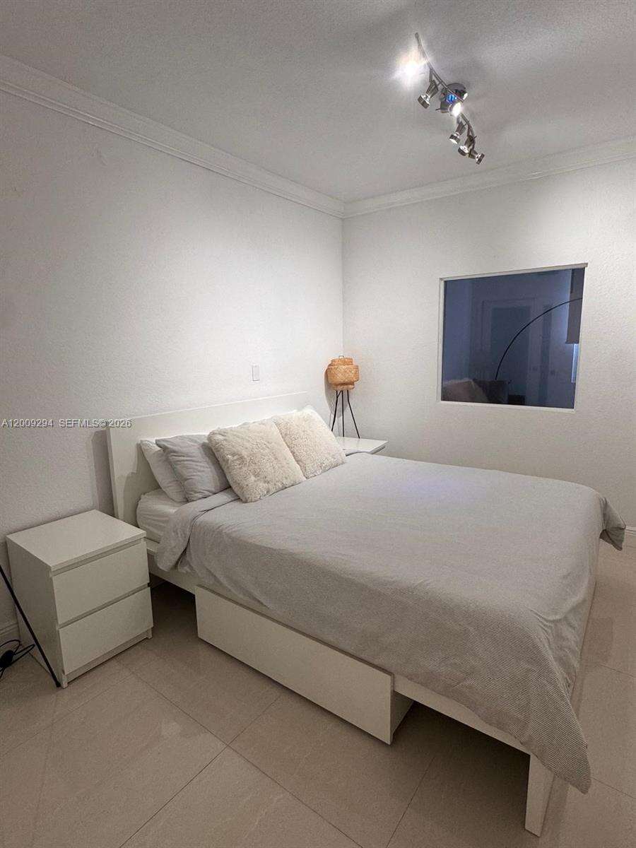 Roney Palace Unit #427 | Picture 5