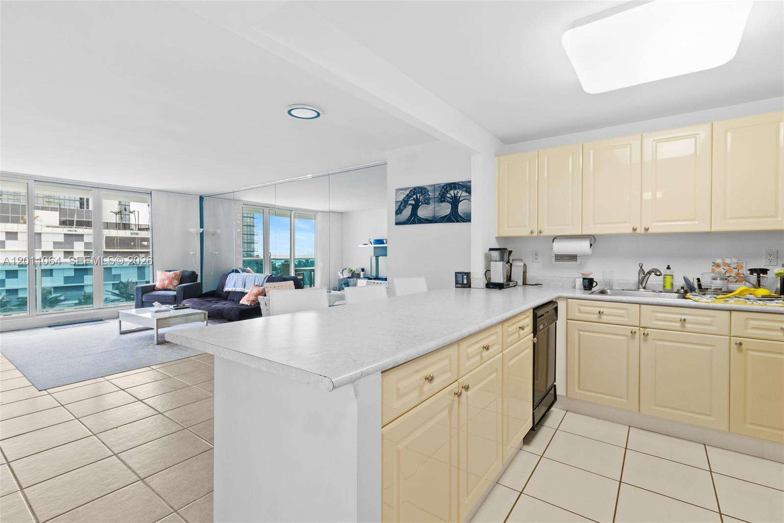Roney Palace Unit #504 | Picture 11