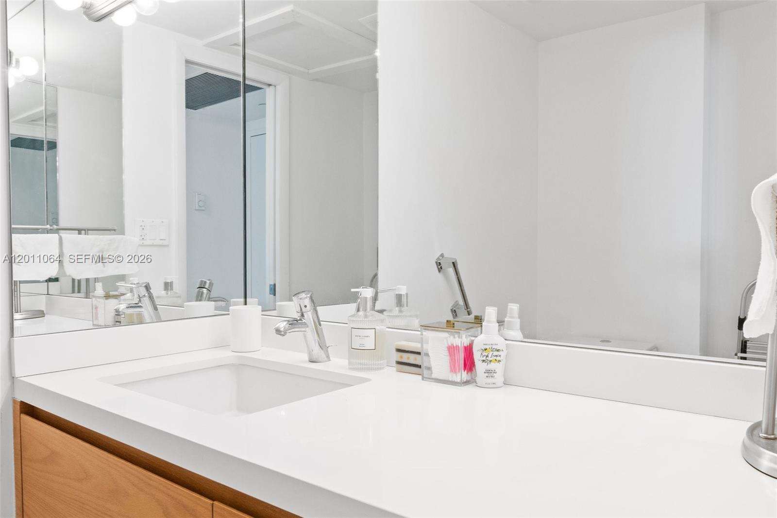 Roney Palace Unit #504 | Picture 13