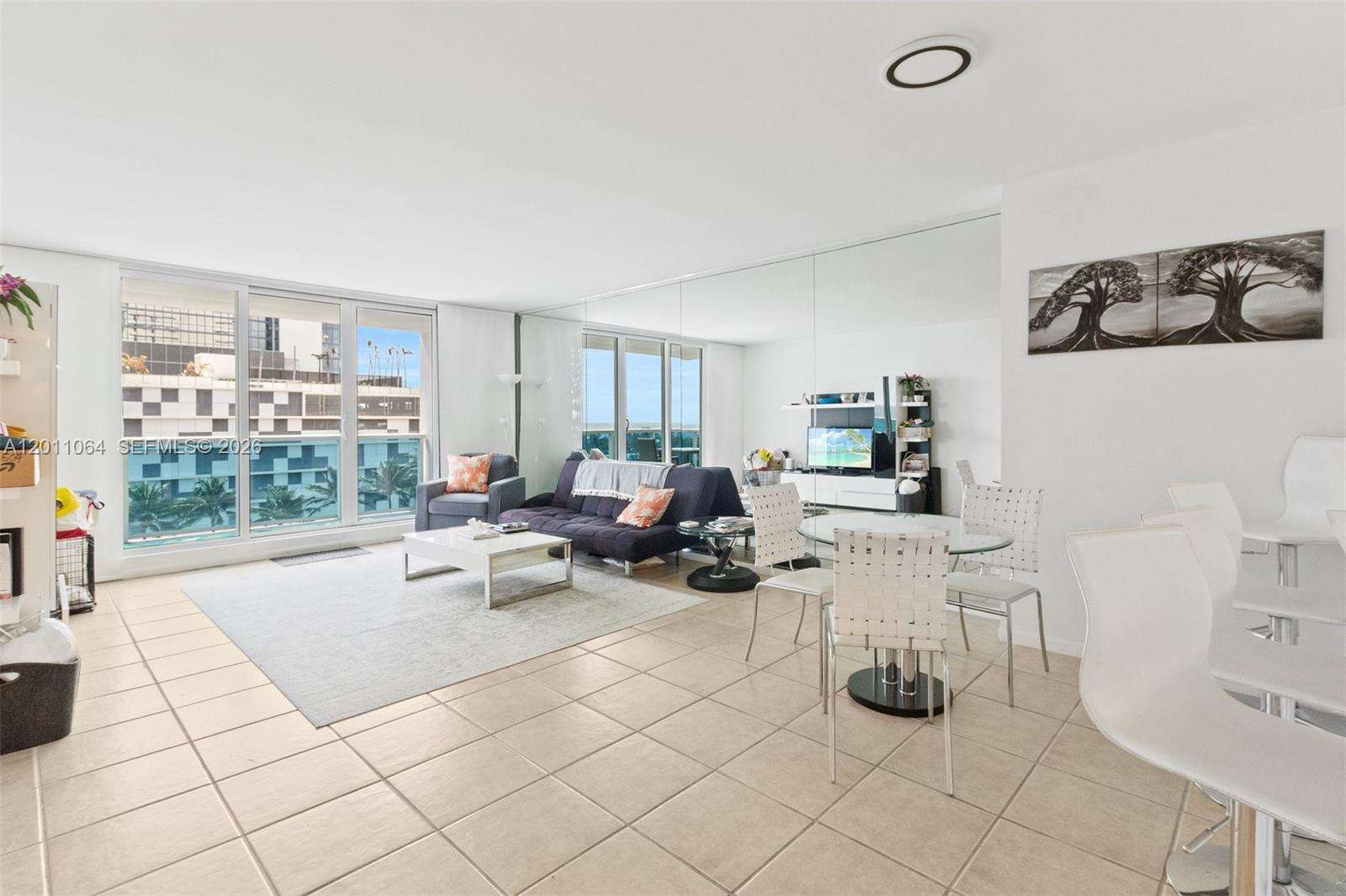 Roney Palace Unit #504 | Picture 4