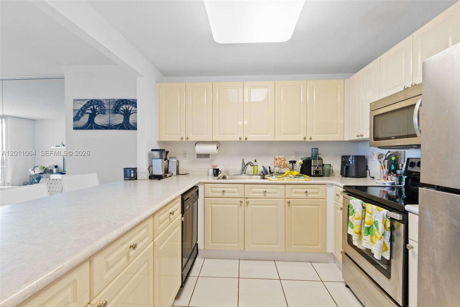 Roney Palace Unit #504 | Picture 9