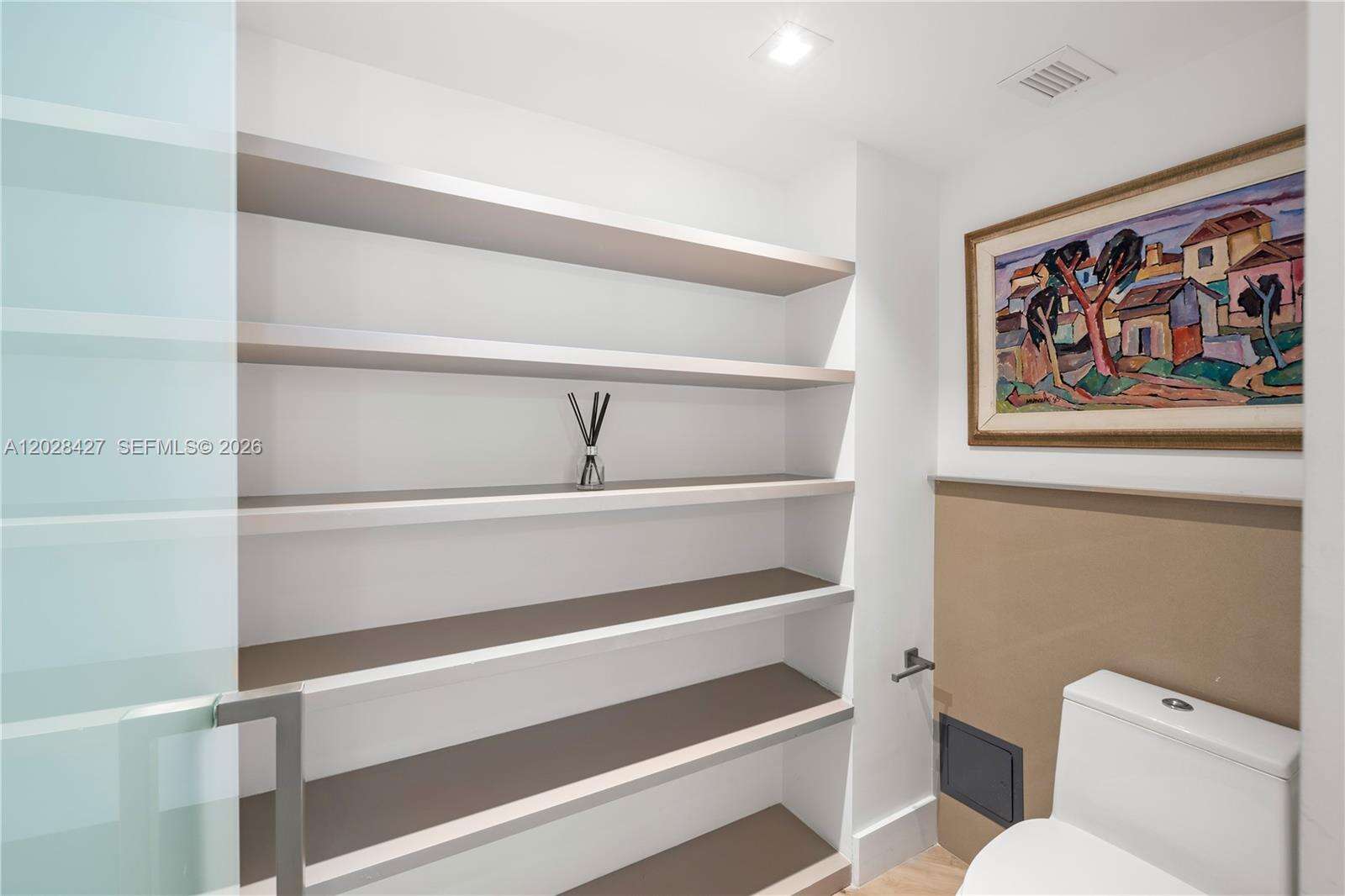 Roney Palace Unit #1432 | Picture 16