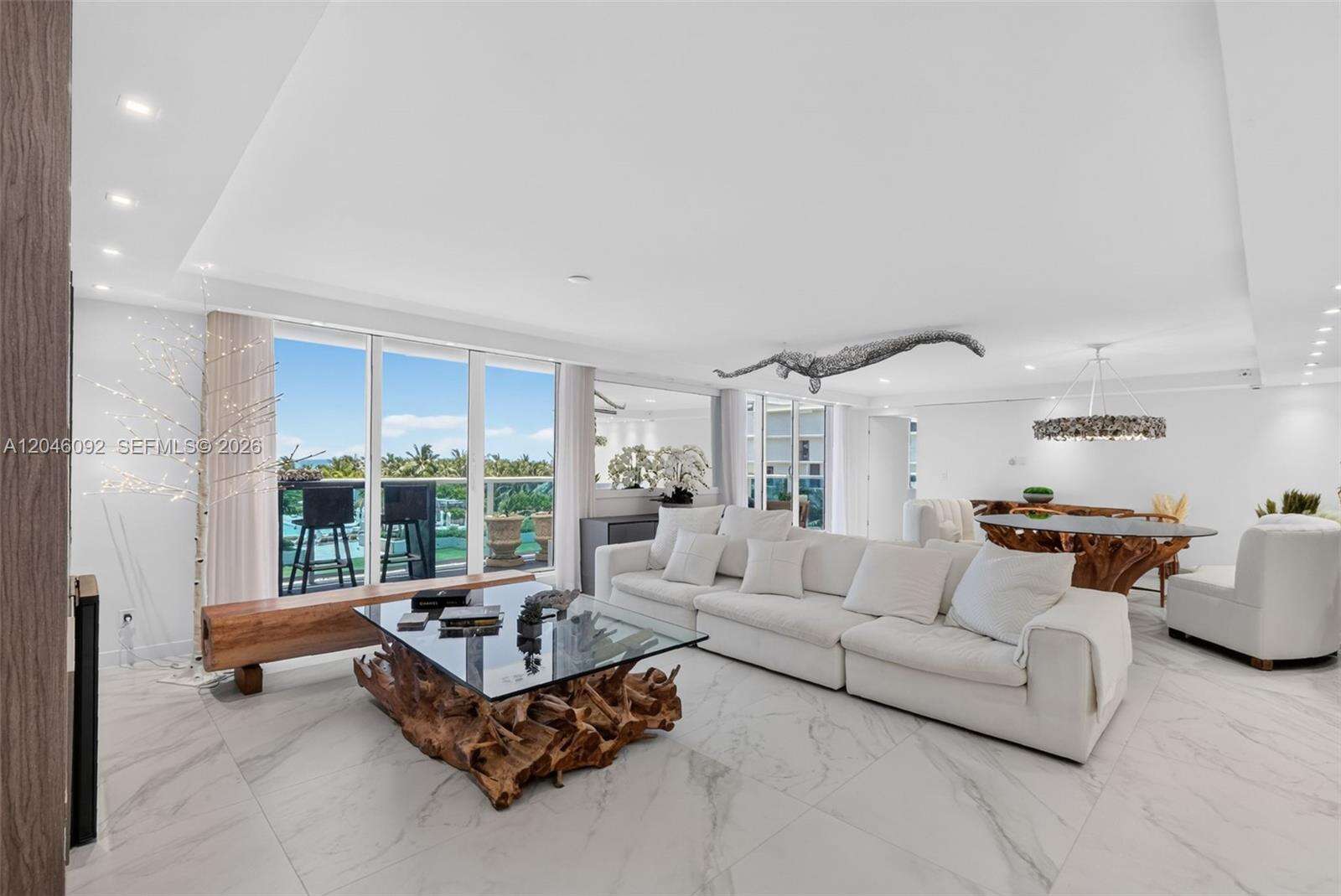 Roney Palace Unit #440-443 | Picture 1