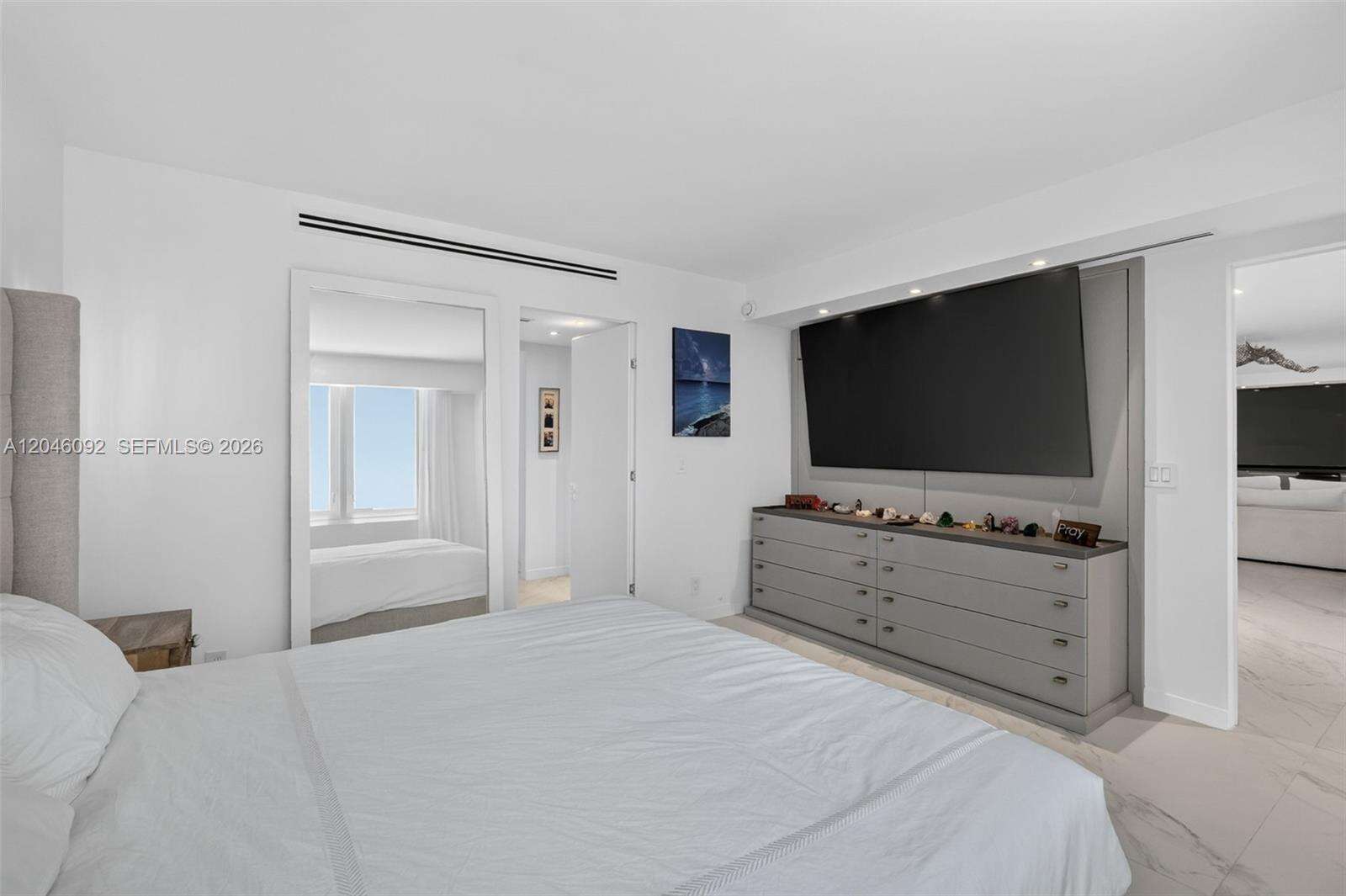Roney Palace Unit #440-443 | Picture 12