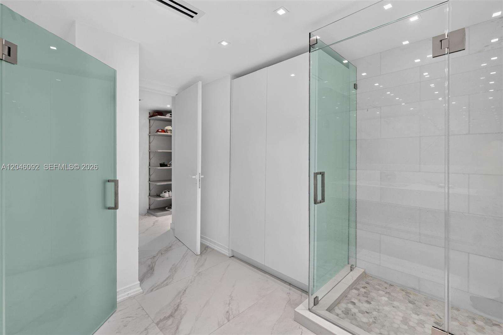 Roney Palace Unit #440-443 | Picture 13