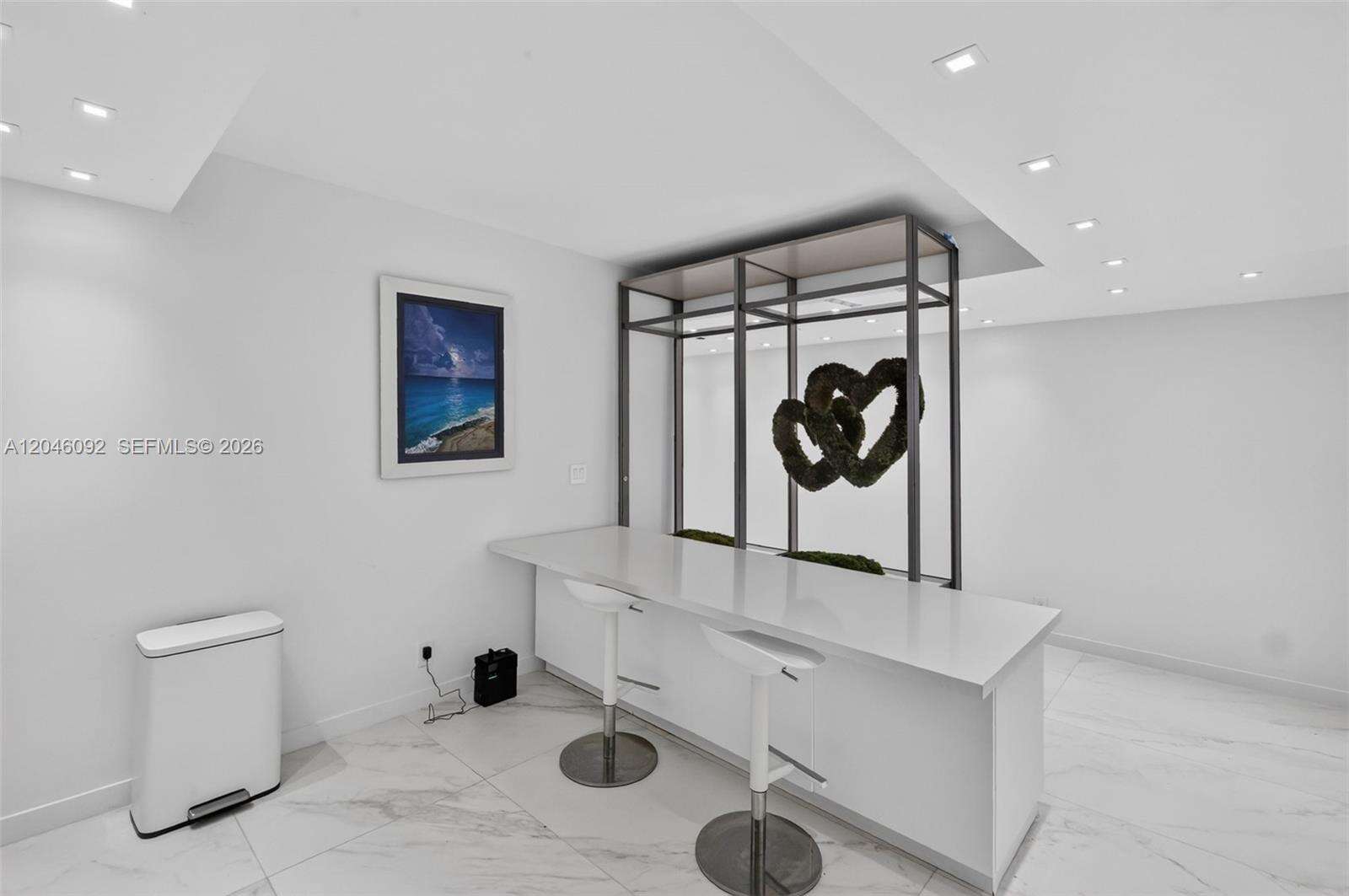 Roney Palace Unit #440-443 | Picture 47