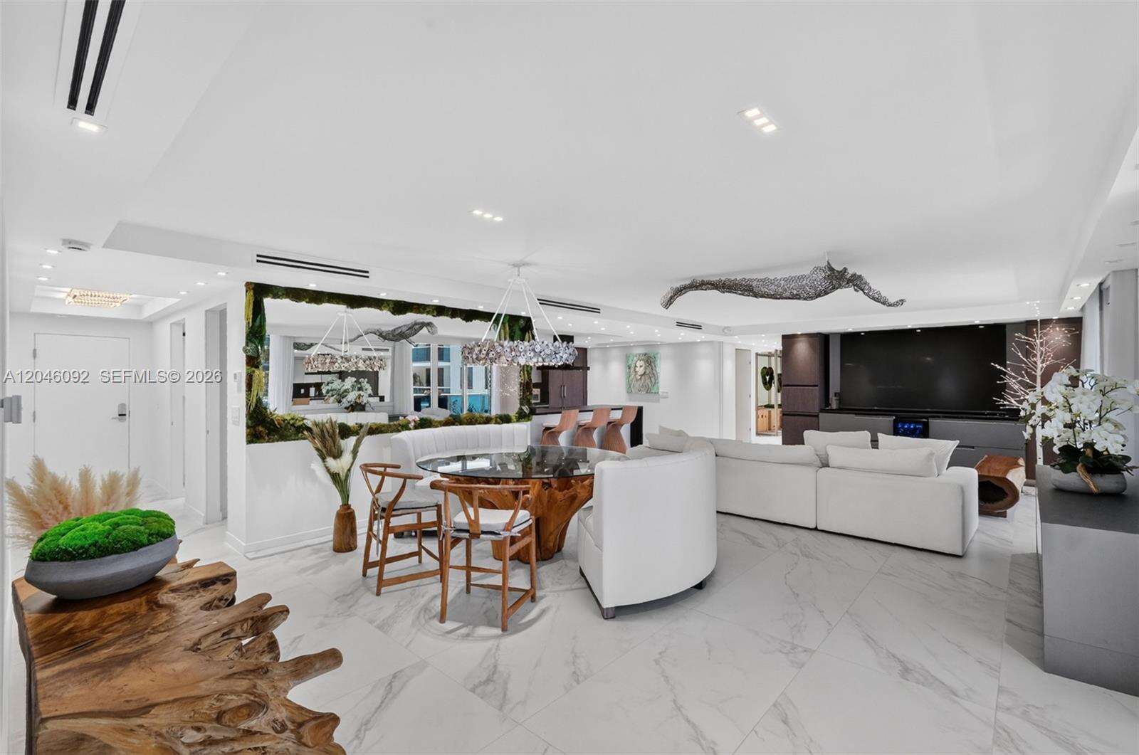 Roney Palace Unit #440-443 | Picture 6