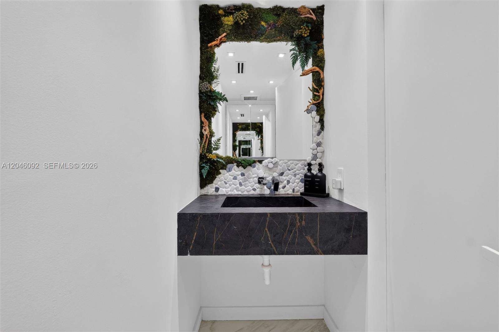 Roney Palace Unit #440-443 | Picture 51
