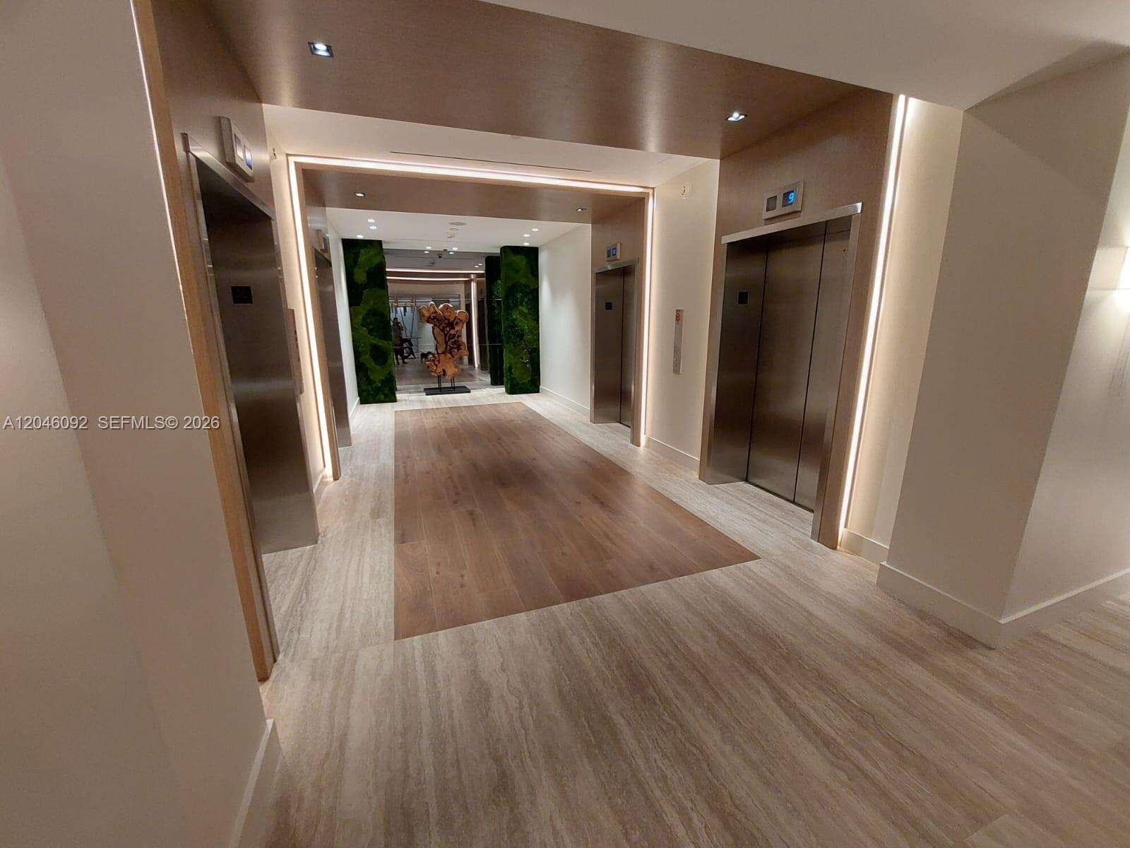 Roney Palace Unit #440-443 | Picture 67