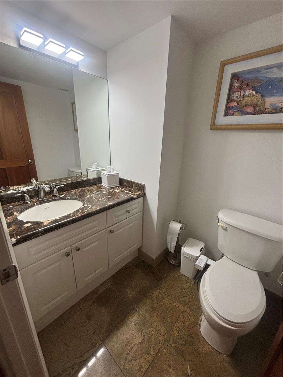 Roney Palace Unit #833 | Picture 17