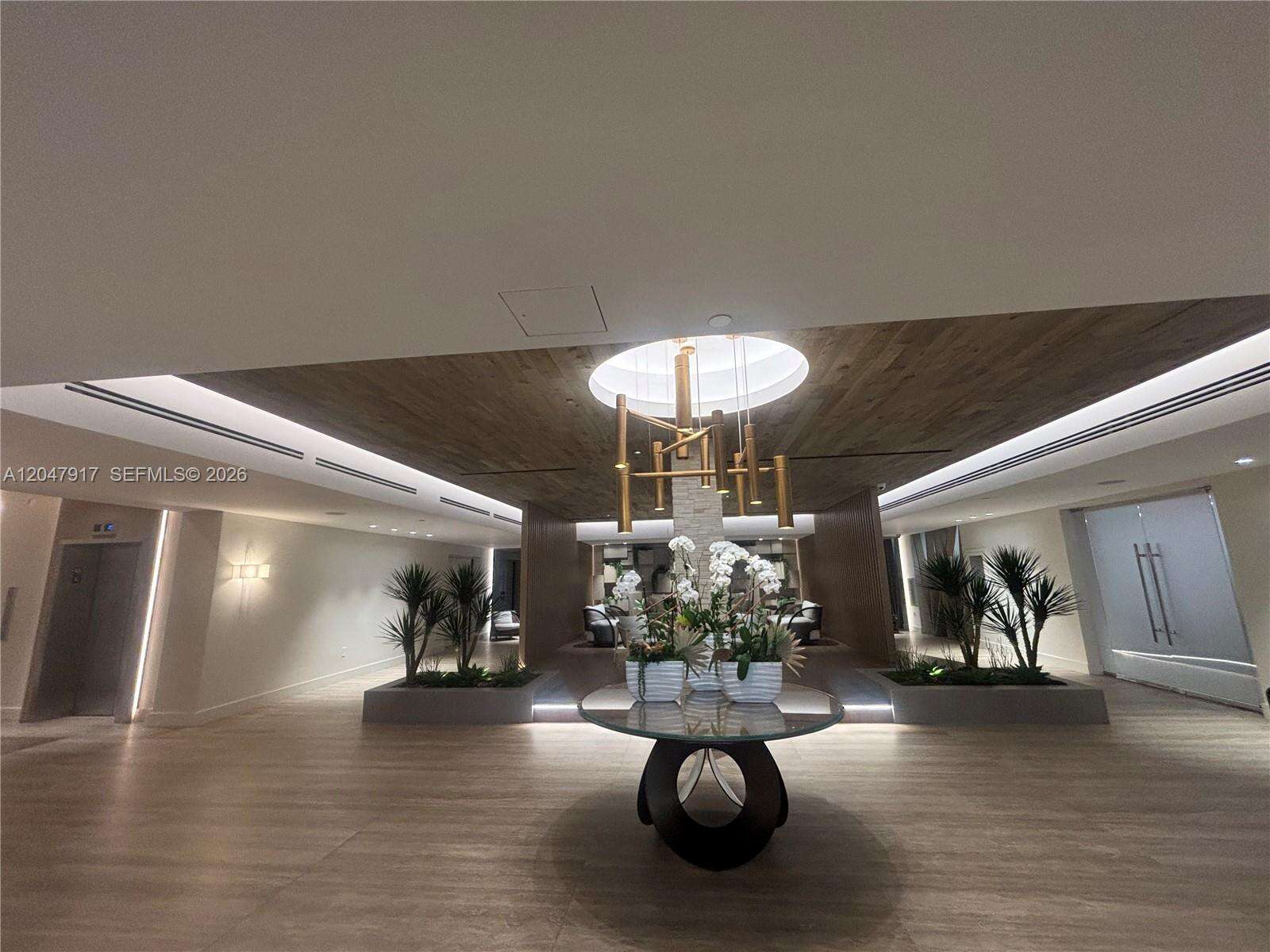 Roney Palace Unit #833 | Picture 5