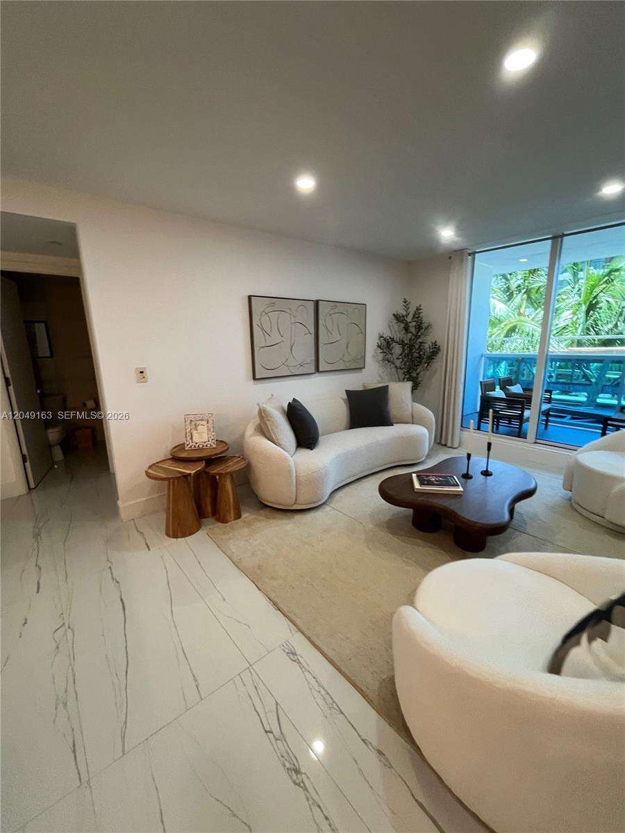 Roney Palace Unit #326 | Picture 9