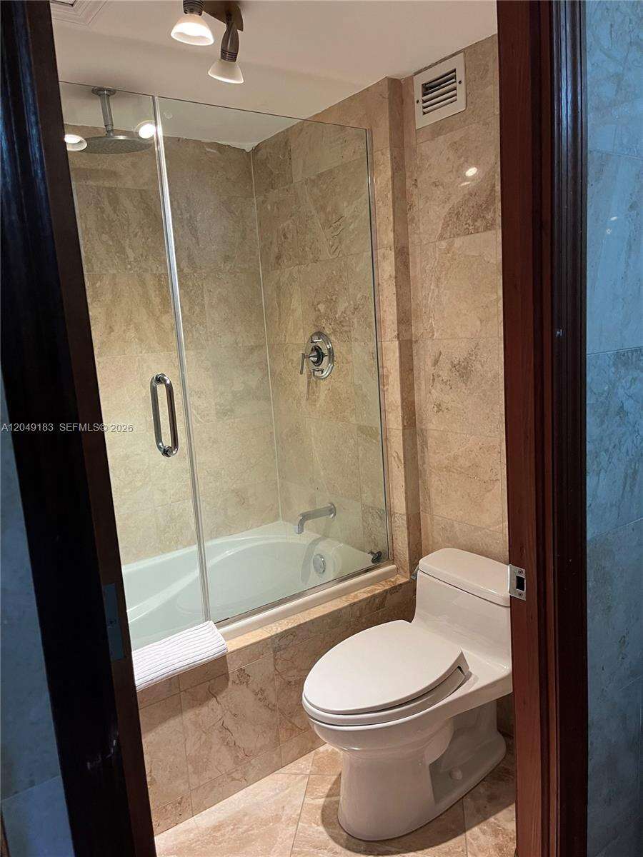 Roney Palace Unit #731 | Picture 17