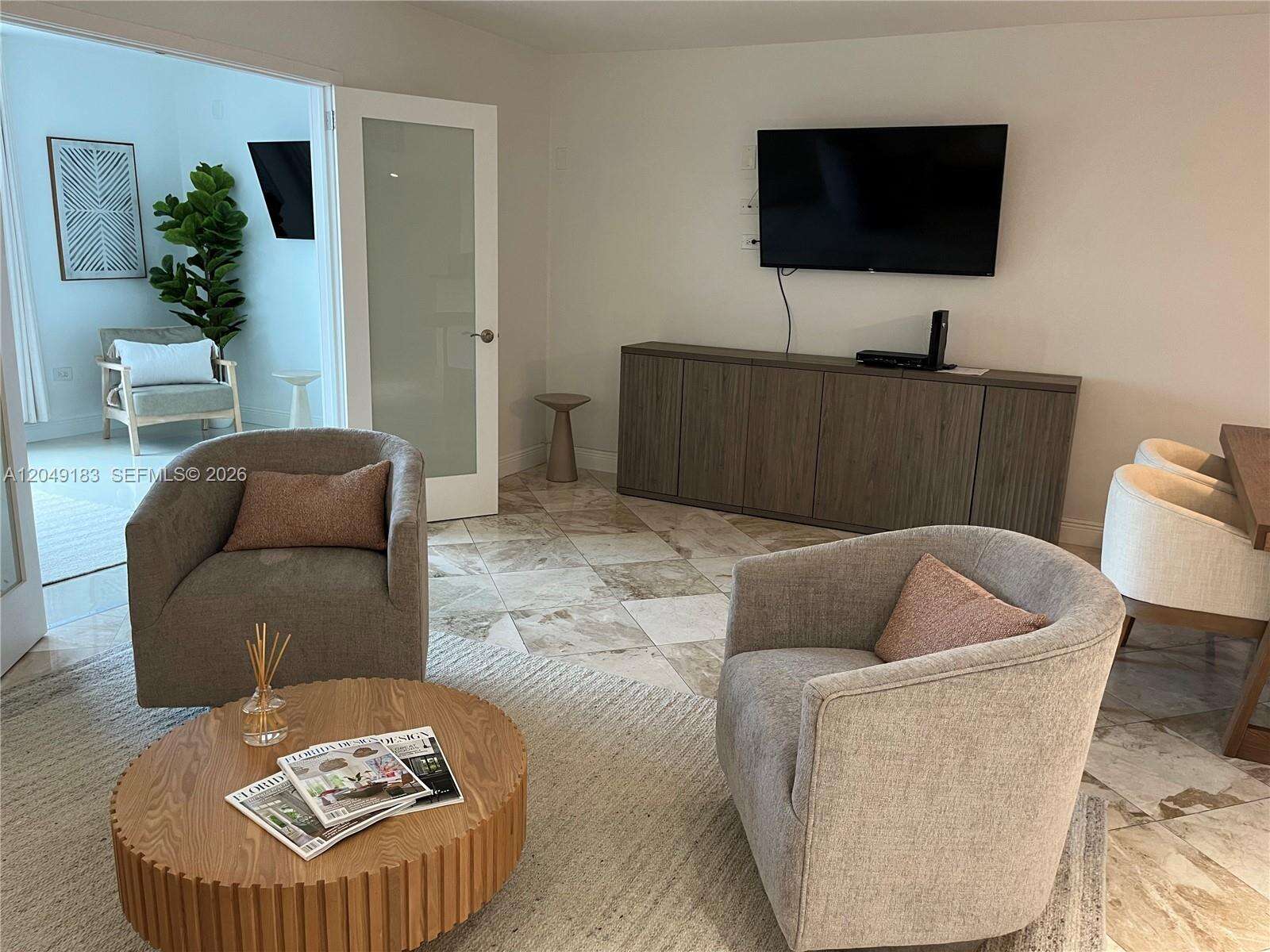 Roney Palace Unit #731 | Picture 3