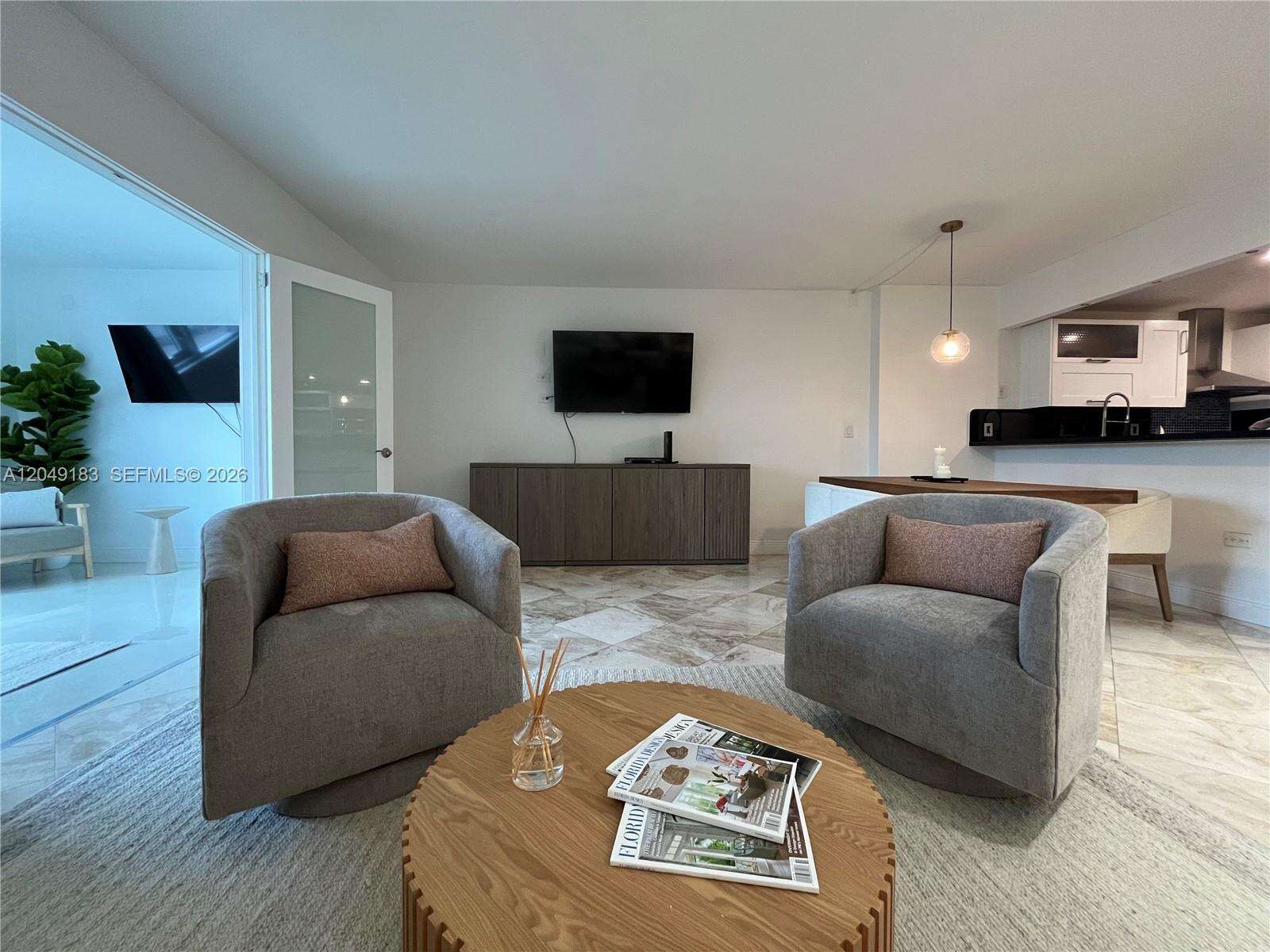 Roney Palace Unit #731 | Picture 4