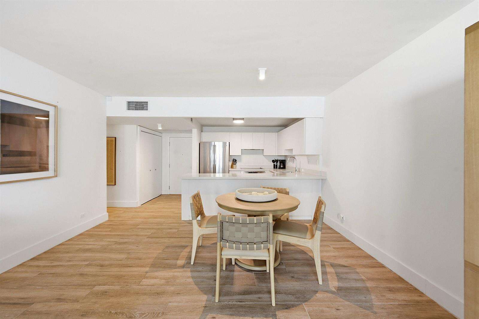 Roney Palace Unit #1205 | Picture 11