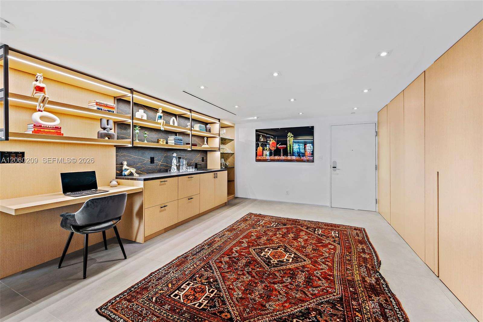 Roney Palace Unit #1004 | Picture 12