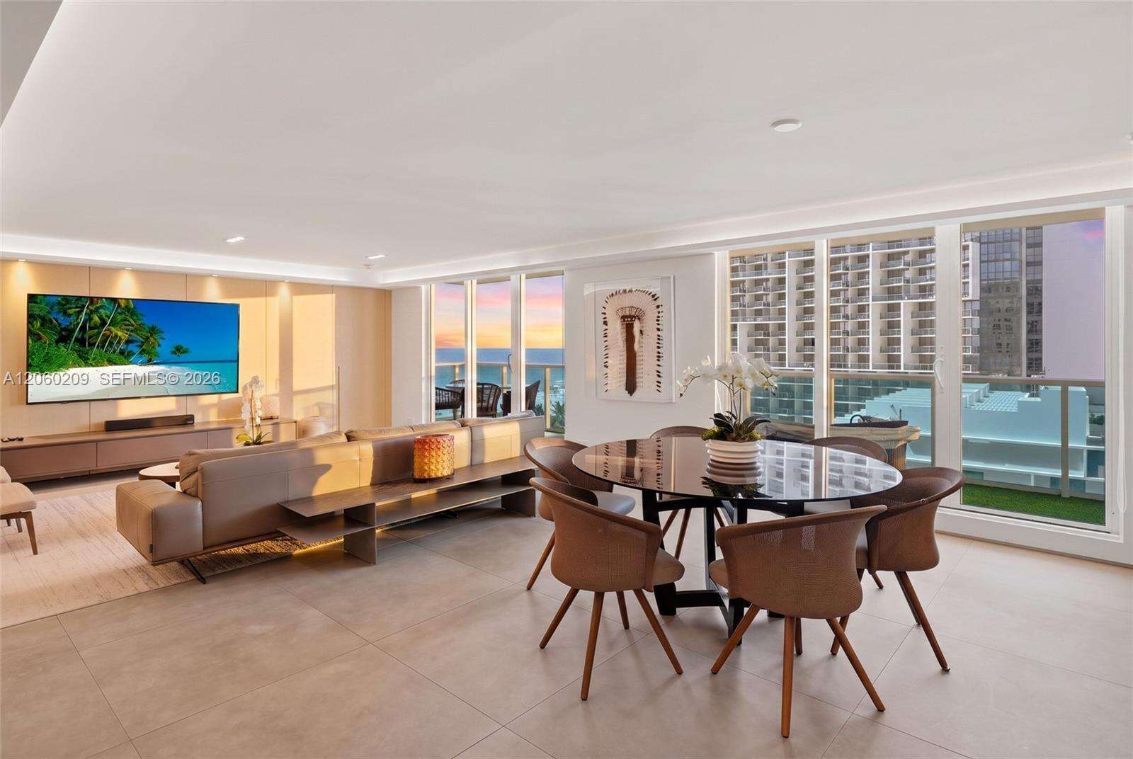 Roney Palace Unit #1004 | Picture 3