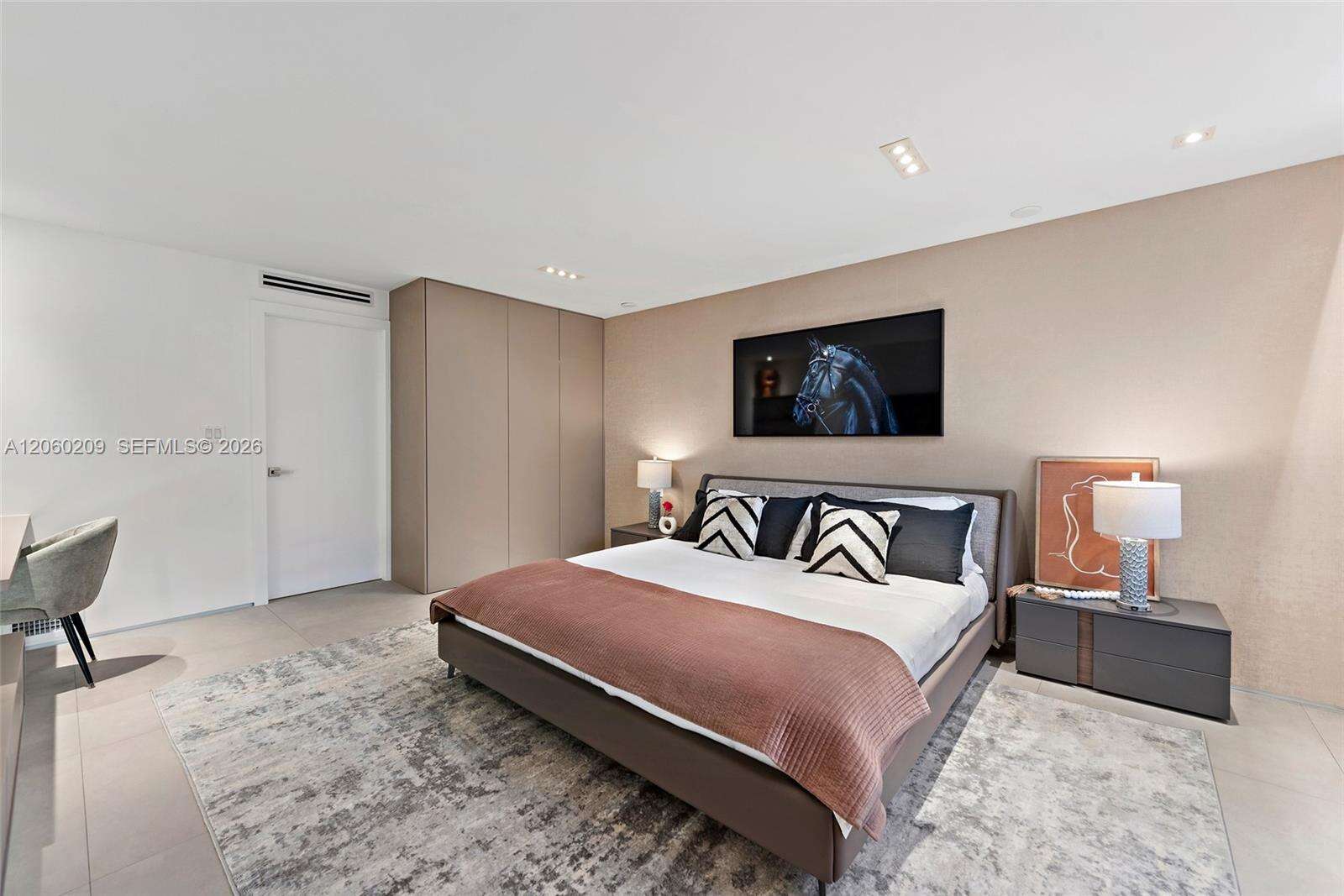 Roney Palace Unit #1004 | Picture 36