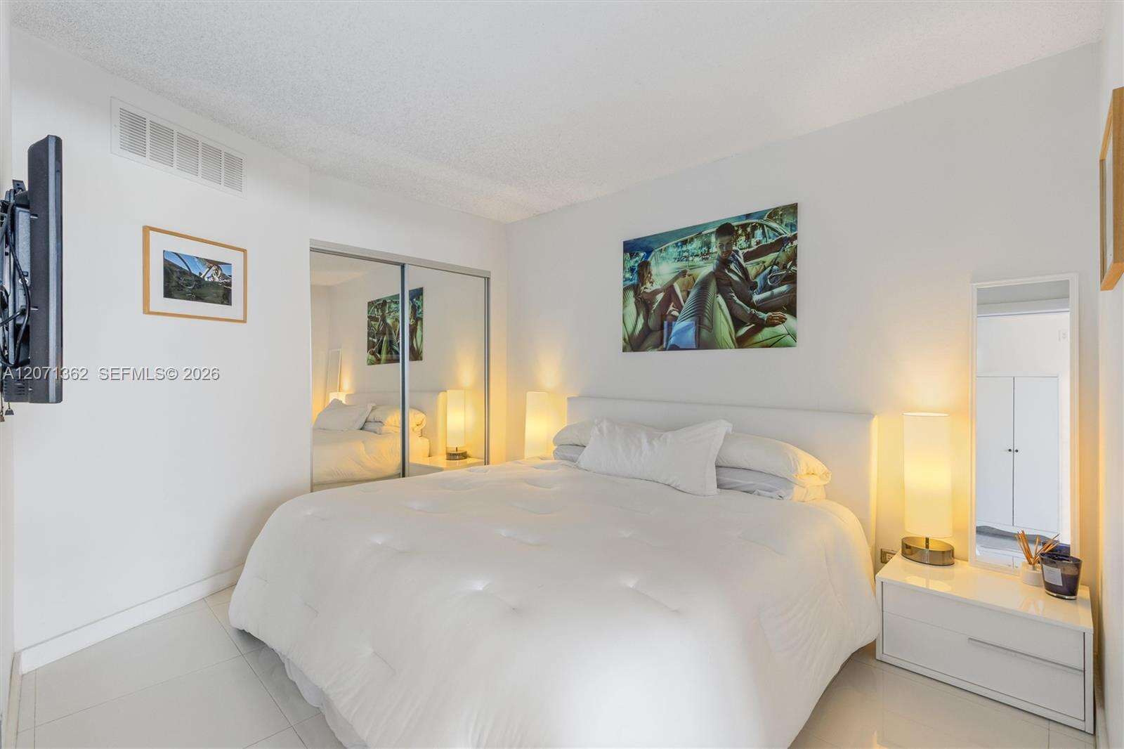 Roney Palace Unit #931 | Picture 13