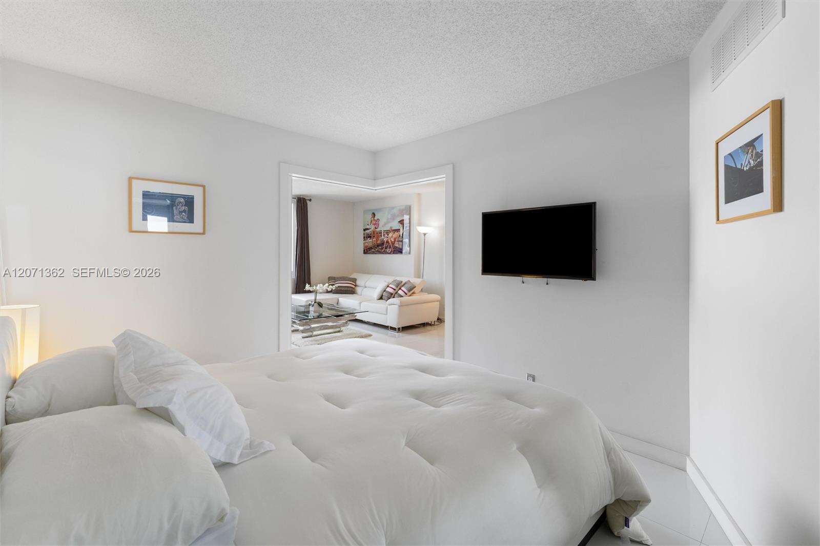Roney Palace Unit #931 | Picture 14