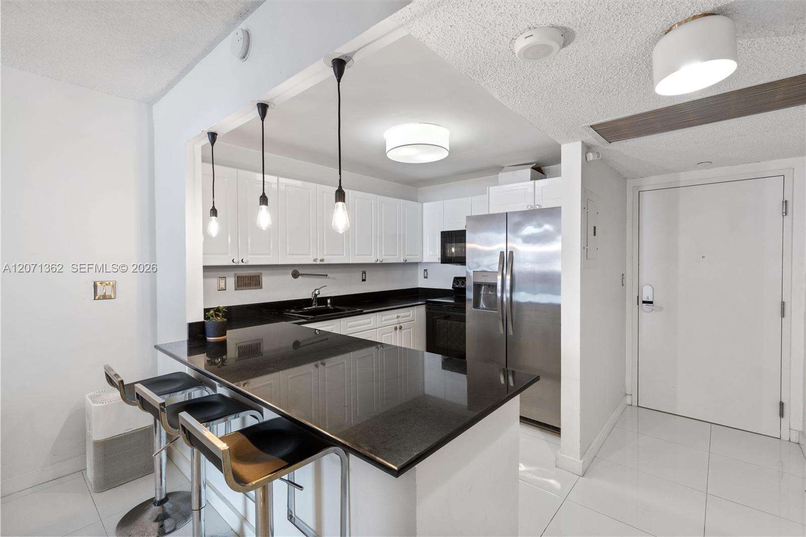 Roney Palace Unit #931 | Picture 3