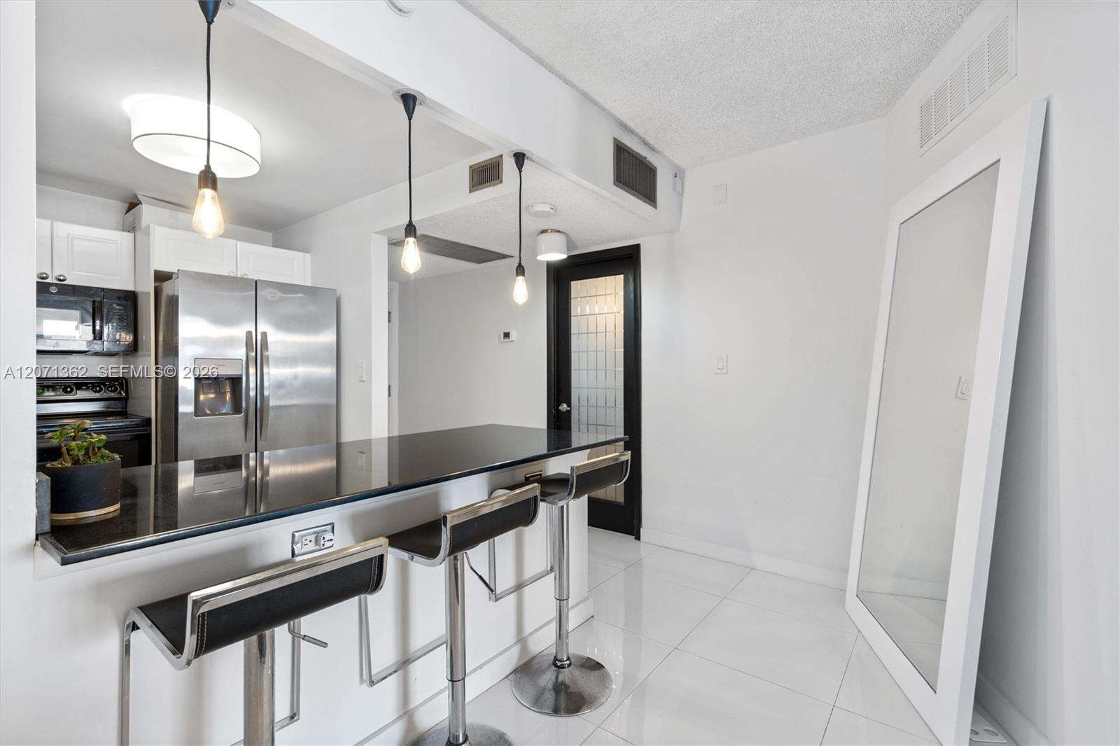 Roney Palace Unit #931 | Picture 6