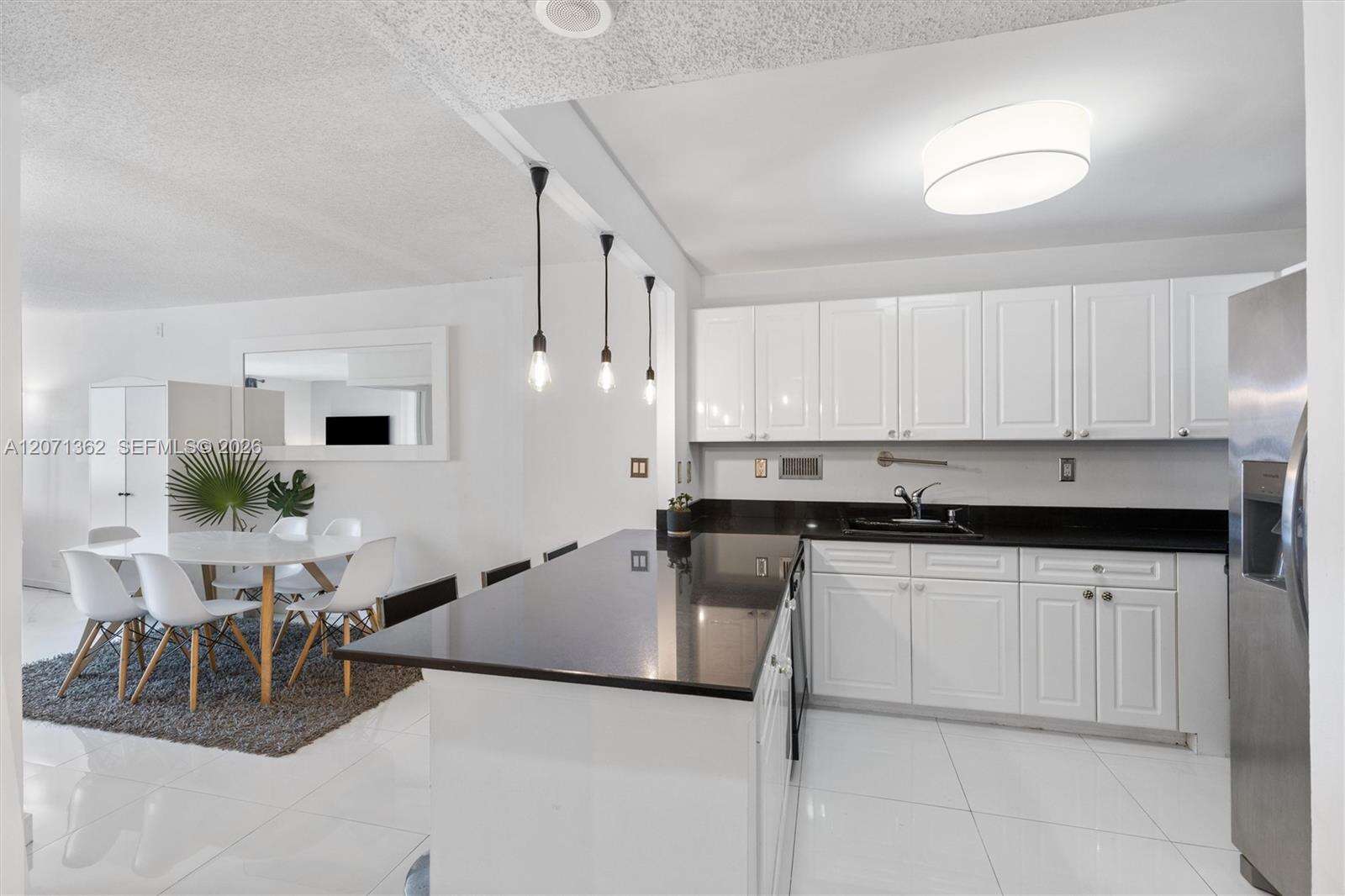 Roney Palace Unit #931 | Picture 7