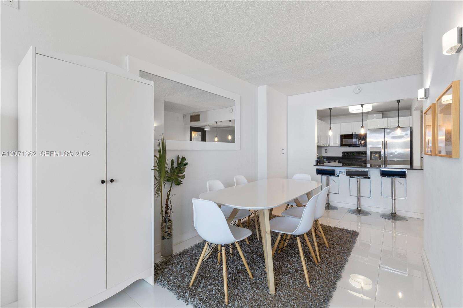 Roney Palace Unit #931 | Picture 10