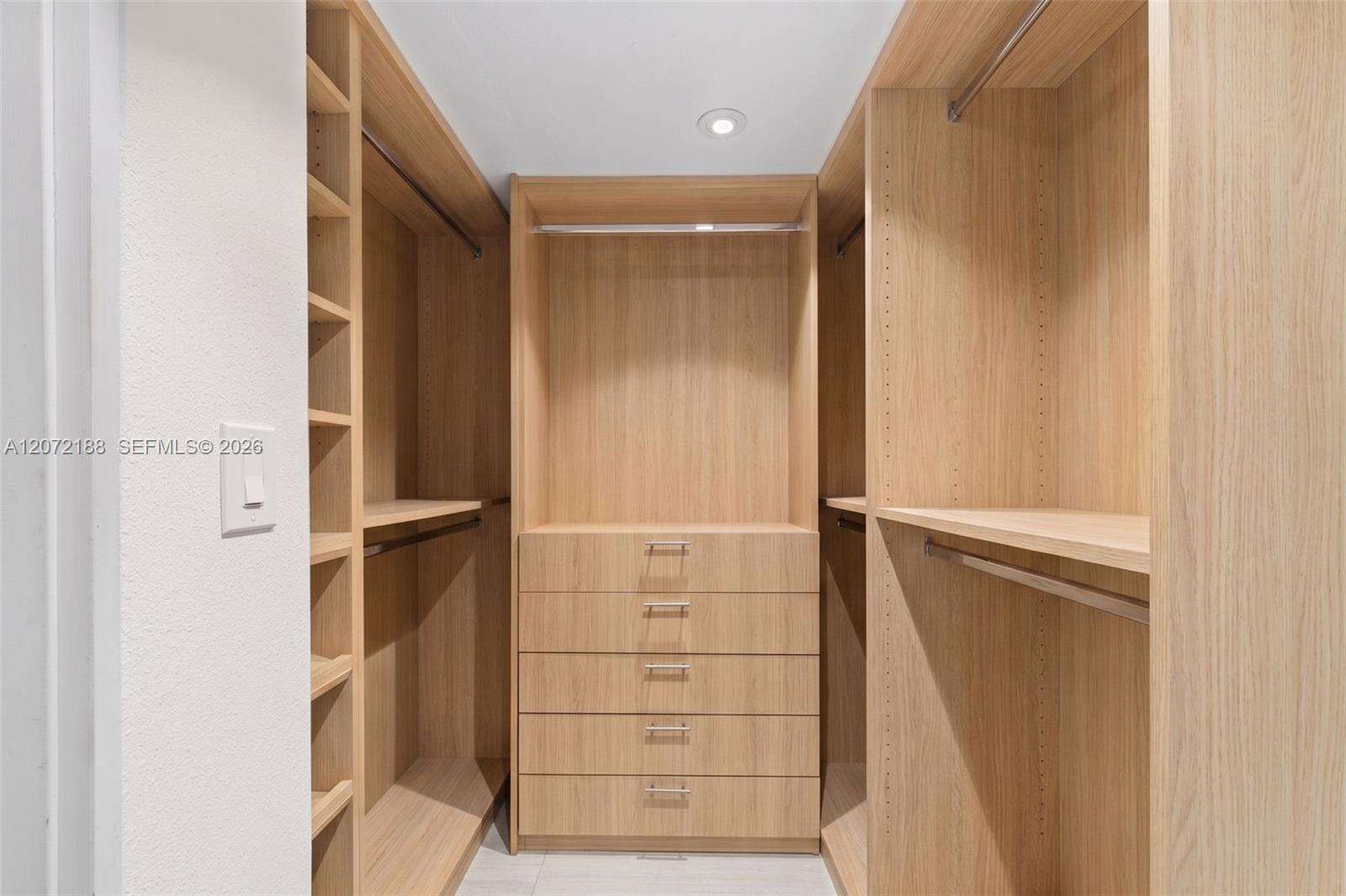 Roney Palace Unit #1007 | Picture 18