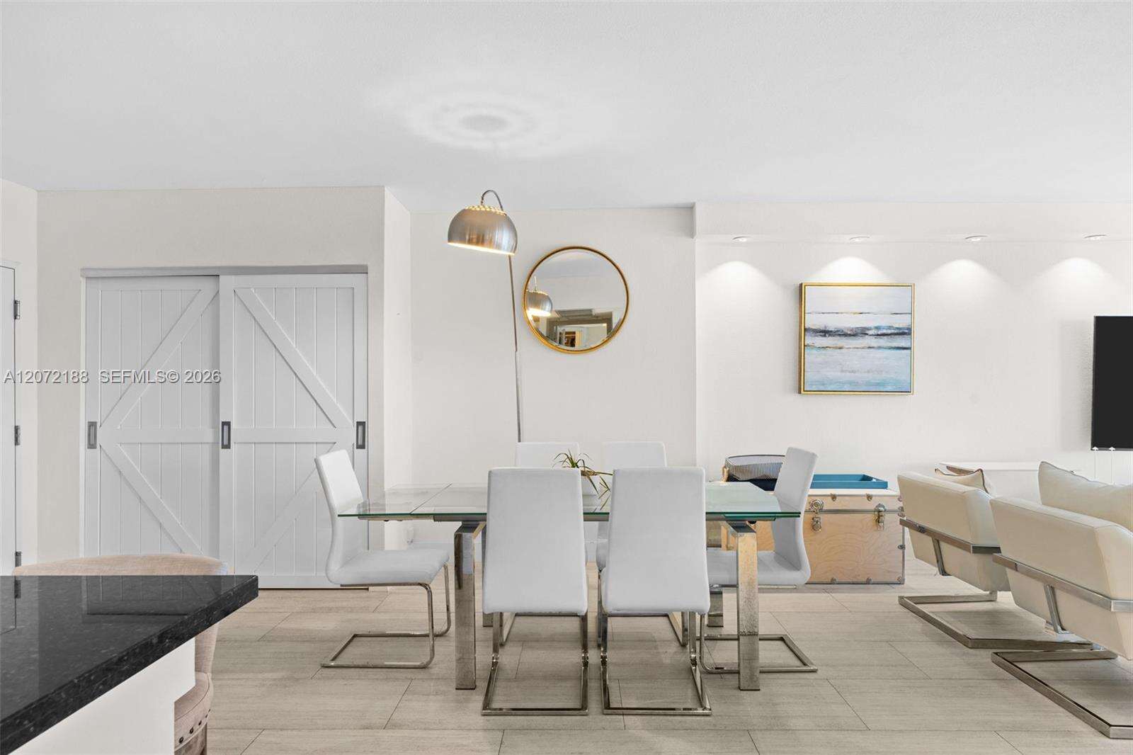 Roney Palace Unit #1007 | Picture 5