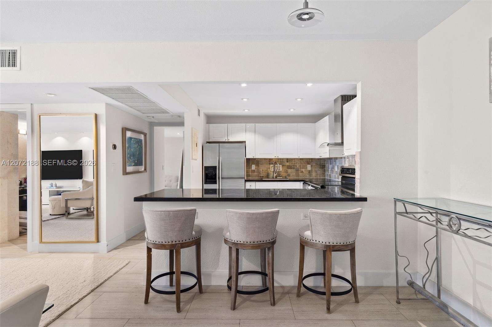 Roney Palace Unit #1007 | Picture 6
