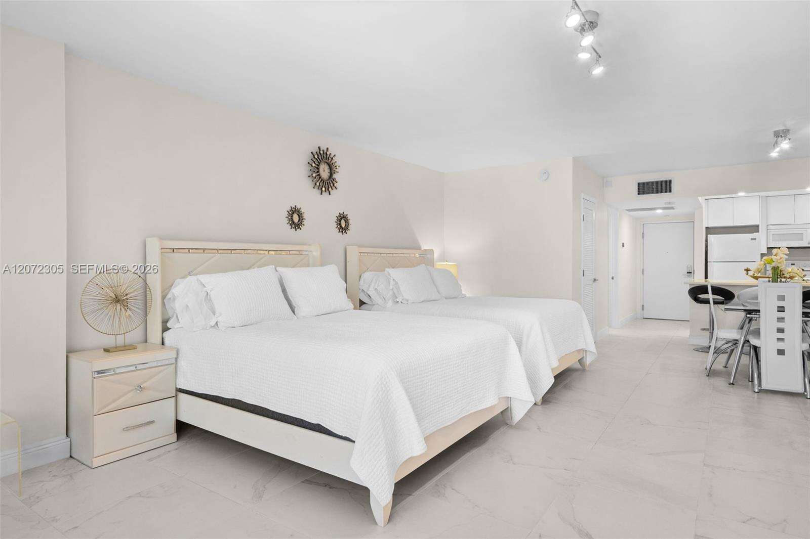 Roney Palace Unit #1014 | Picture 11