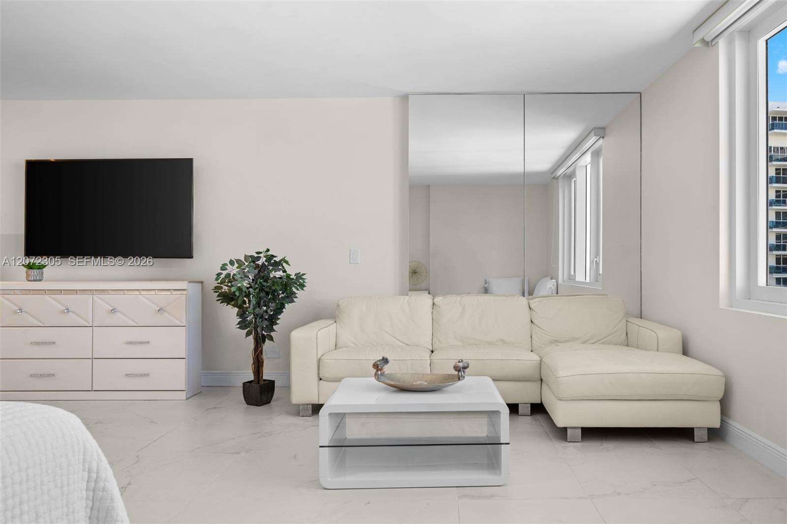 Roney Palace Unit #1014 | Picture 14