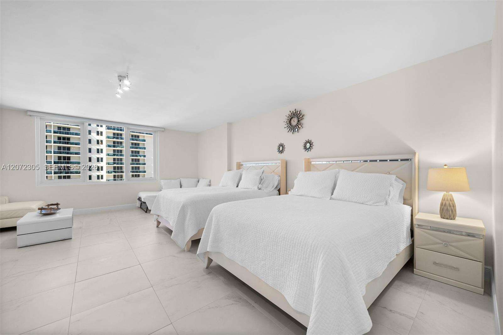 Roney Palace Unit #1014 | Picture 9