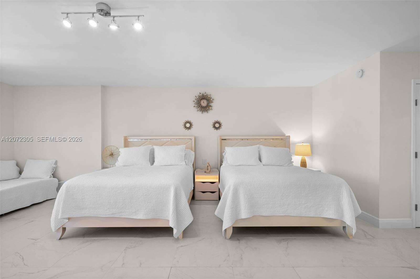 Roney Palace Unit #1014 | Picture 10