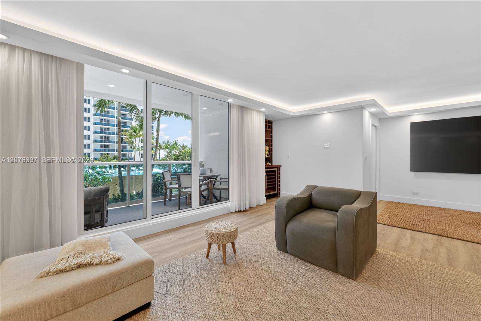 Roney Palace Unit #415 | Picture 31