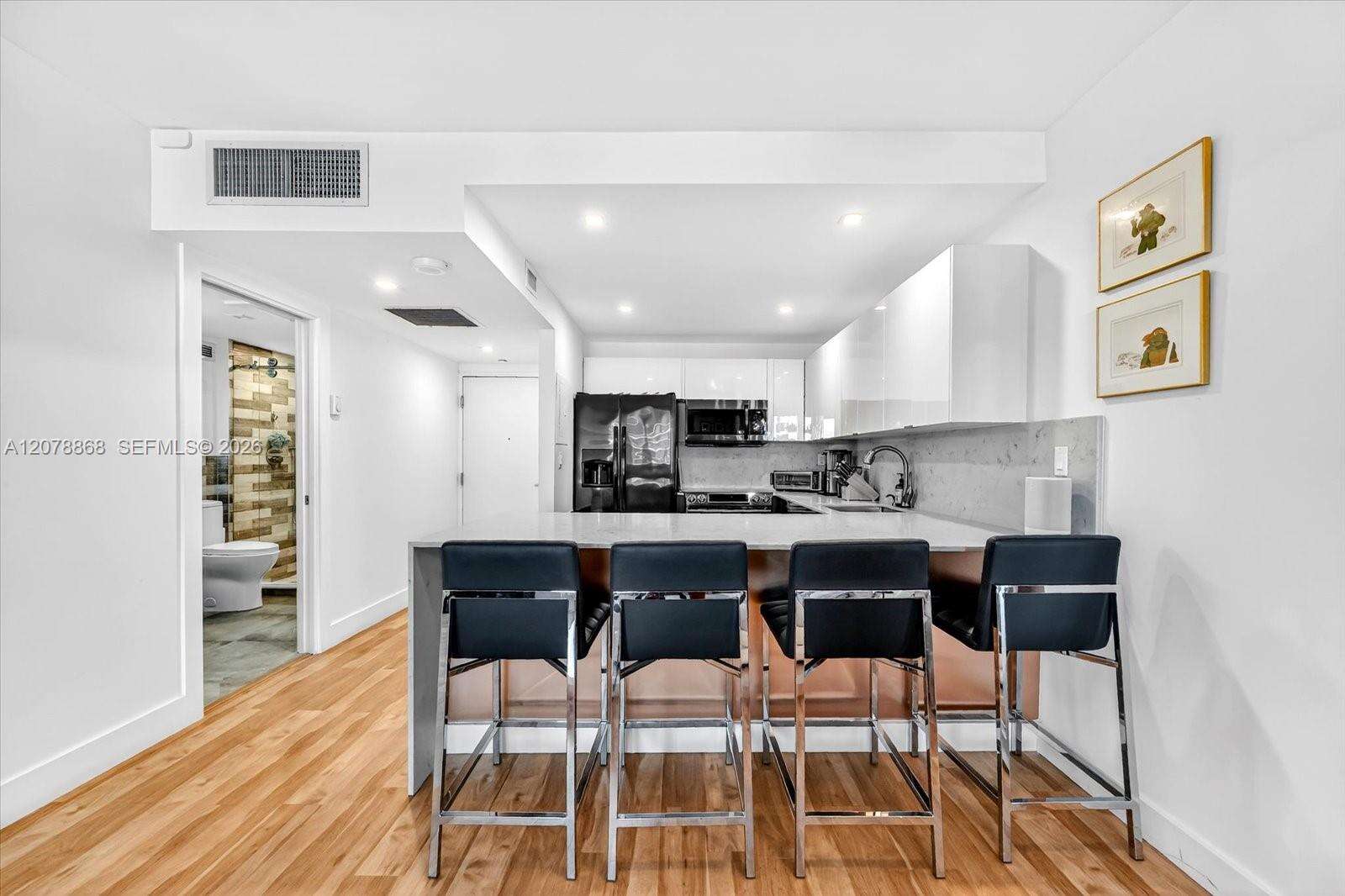 Roney Palace Unit #714 | Picture 13