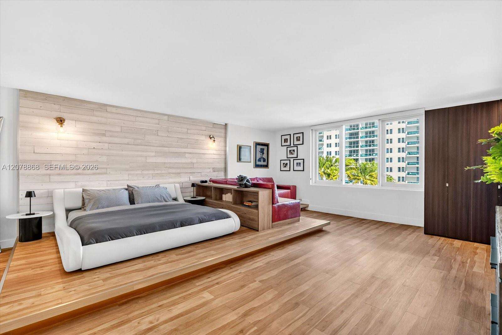 Roney Palace Unit #714 | Picture 5