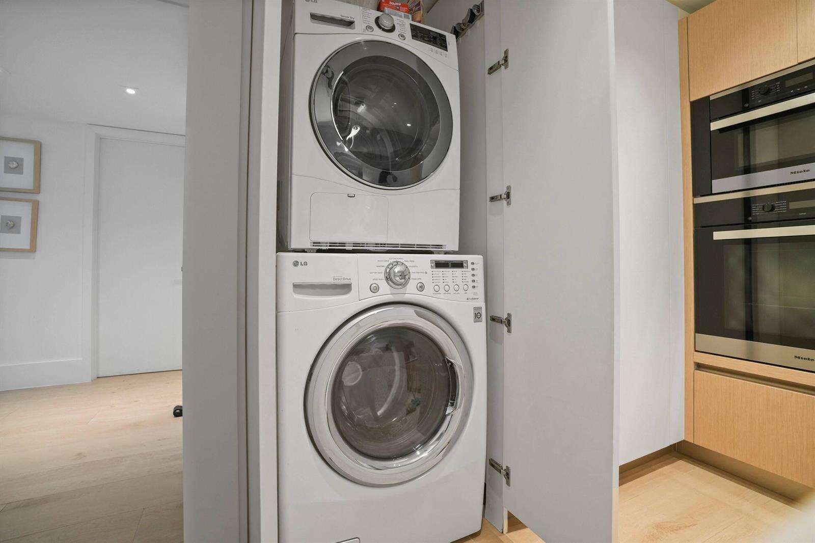 Roney Palace Unit #407 | Picture 15